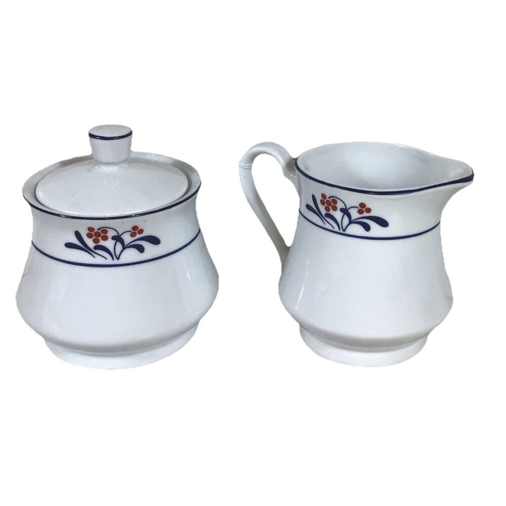 Japanese Milk And Creamer Set Beautiful Pattern Small Spot